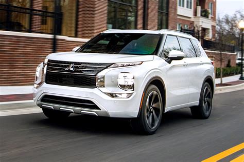 Mitsubishi Outlander .